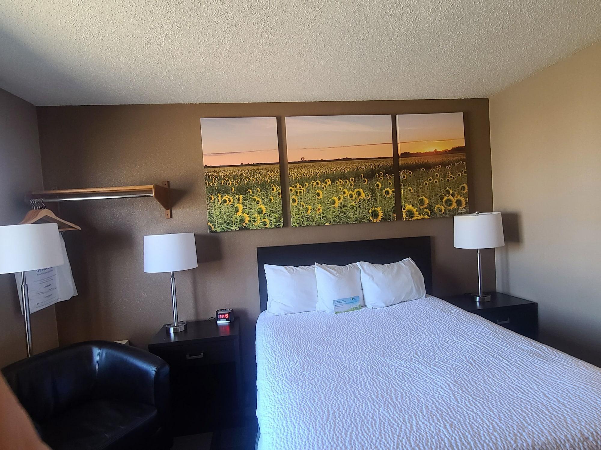 Days Inn By Wyndham Watertown Buitenkant foto