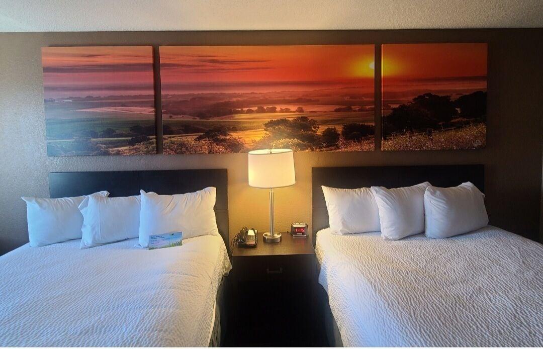 Days Inn By Wyndham Watertown Buitenkant foto