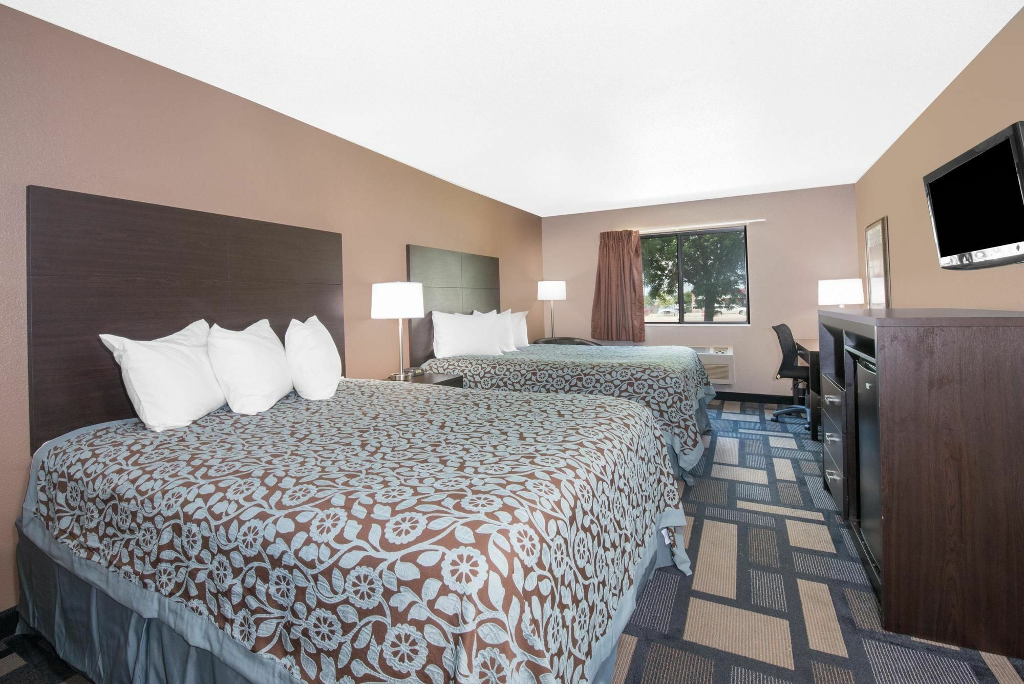 Days Inn By Wyndham Watertown Buitenkant foto